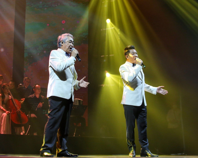 纪念越南作曲家文高诞辰100周年文艺晚会在河内隆重举行 ảnh 2 纪念越南作曲家文高诞辰100周年文艺晚会在河内隆重举行 ảnh 2