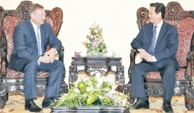 越南政府总理阮晋勇会见俄罗斯联邦扎鲁别日石油公司总经理 ảnh 1 越南政府总理阮晋勇会见俄罗斯联邦扎鲁别日石油公司总经理 ảnh 1