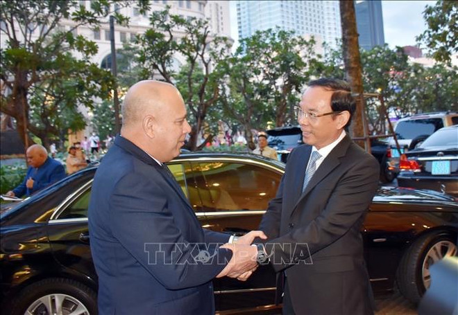 胡志明市领导会见古巴共产党高级代表团 ảnh 1 胡志明市领导会见古巴共产党高级代表团 ảnh 1