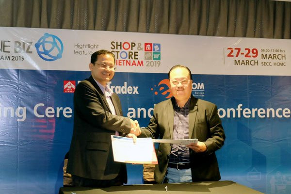 越南电子贸易协会与泰国励展展览公司签署合作协议 ảnh 1