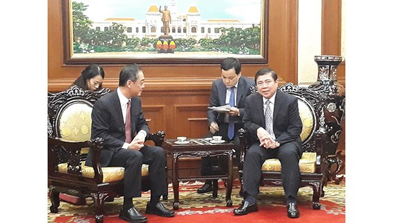 胡志明市领导会见中国驻胡志明市新任总领事 ảnh 1