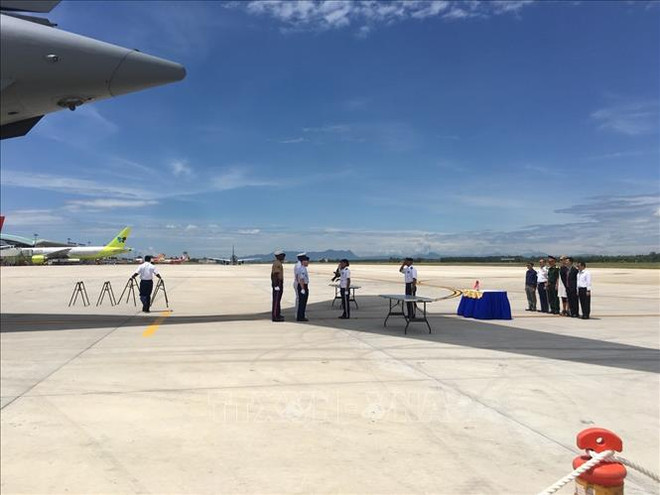 越南向美国移交在越南战争期间失踪的两具美国军人遗骸 ảnh 2 越南向美国移交在越南战争期间失踪的两具美国军人遗骸 ảnh 2