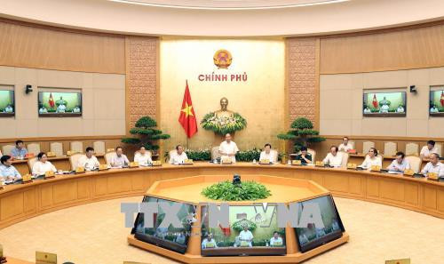 越南政府总理阮春福：更加注重法律制度建设工作 ảnh 1