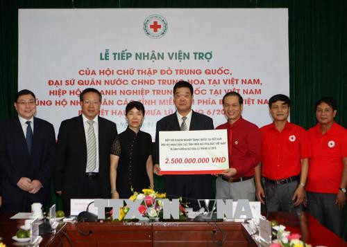 中国红十字会向越南北部山区洪水灾民提供资金援助 ảnh 1 中国红十字会向越南北部山区洪水灾民提供资金援助 ảnh 1