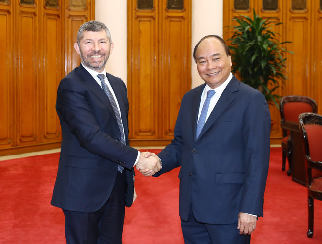 越南政府总理阮春福会见意大利经济发展部副部长 ảnh 1 越南政府总理阮春福会见意大利经济发展部副部长 ảnh 1