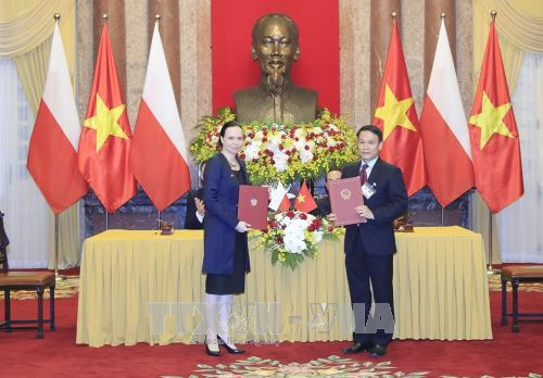 越南通讯社同波兰通讯社签署合作备忘录 ảnh 1 越南通讯社同波兰通讯社签署合作备忘录 ảnh 1