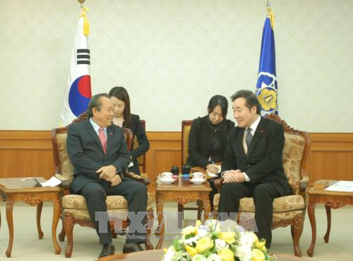 越南政府副总理张和平会见韩国国务总理李洛渊 ảnh 1 越南政府副总理张和平会见韩国国务总理李洛渊 ảnh 1