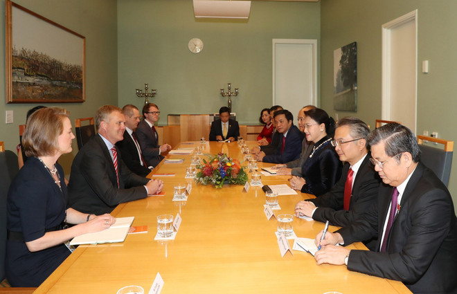 越南国会主席阮氏金银与澳大利亚众议院和参议院议长举行会谈 ảnh 1 越南国会主席阮氏金银与澳大利亚众议院和参议院议长举行会谈 ảnh 1