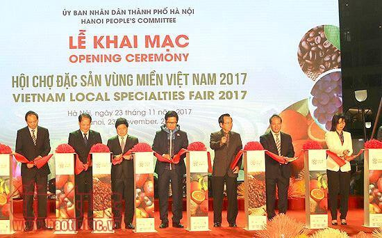 越南各地特产展销会汇聚全国各地特产 ảnh 1 越南各地特产展销会汇聚全国各地特产 ảnh 1