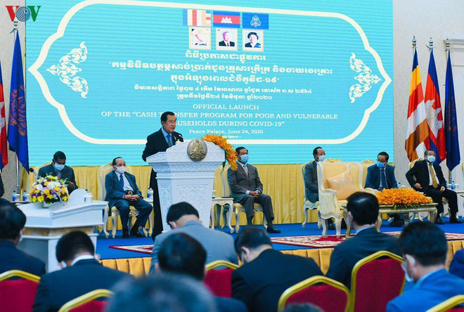 柬埔寨政府针对受疫情影响的困难群众推出现金救助方案 ảnh 1 柬埔寨政府针对受疫情影响的困难群众推出现金救助方案 ảnh 1