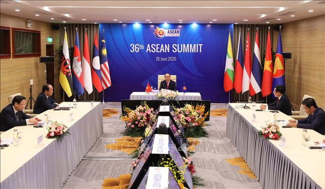 越南政府总理阮春福主持召开第36届东盟峰会全体会议 ảnh 1