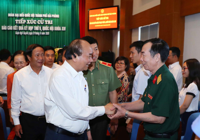 阮春福在海防市开展接待选民活动 ảnh 1