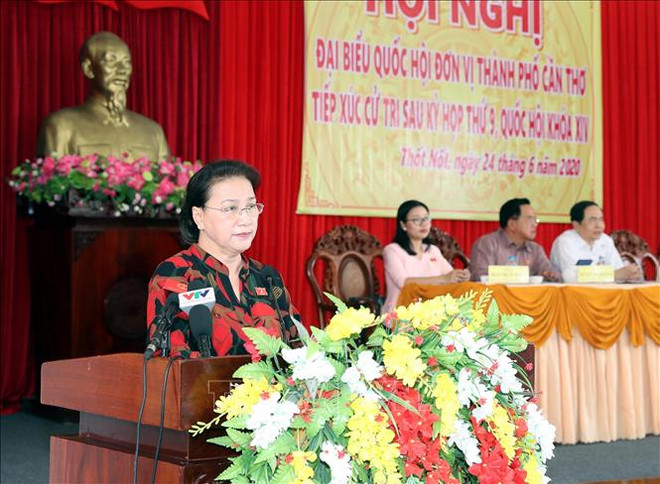 国会主席阮氏金银接待芹苴市选民:选民关注九龙江三角洲的交通基础设施建设 ảnh 2 国会主席阮氏金银接待芹苴市选民:选民关注九龙江三角洲的交通基础设施建设 ảnh 2