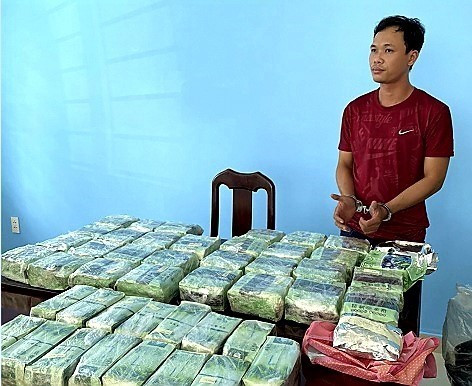 胡志明市公安破获一起跨境贩毒案 缴获毒品86公斤抓获犯罪嫌疑人12人 ảnh 1 胡志明市公安破获一起跨境贩毒案 缴获毒品86公斤抓获犯罪嫌疑人12人 ảnh 1