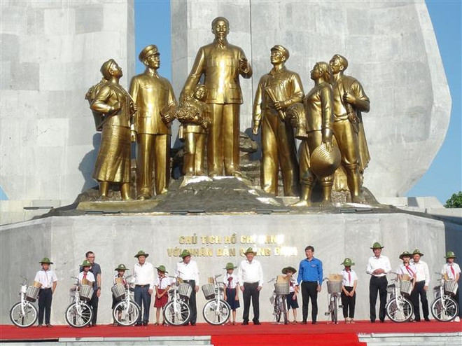 2020年夏季青年自愿者行动出征仪式在广平省举行 ảnh 3 2020年夏季青年自愿者行动出征仪式在广平省举行 ảnh 3