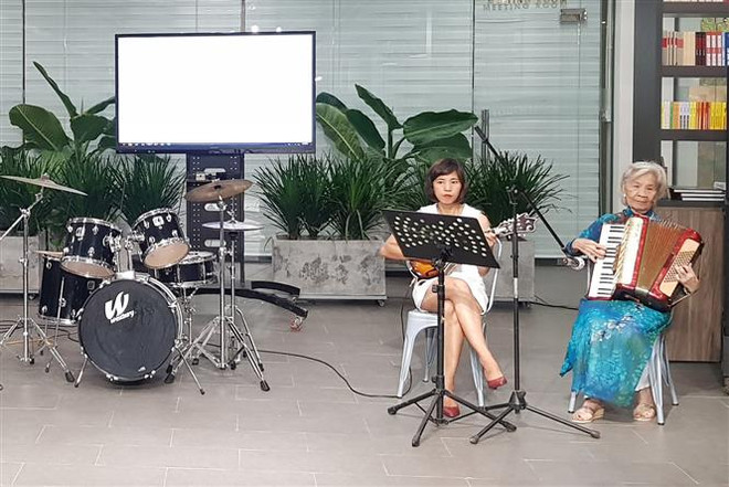 越法民间交流音乐会在胡志明市举行 ảnh 1 越法民间交流音乐会在胡志明市举行 ảnh 1