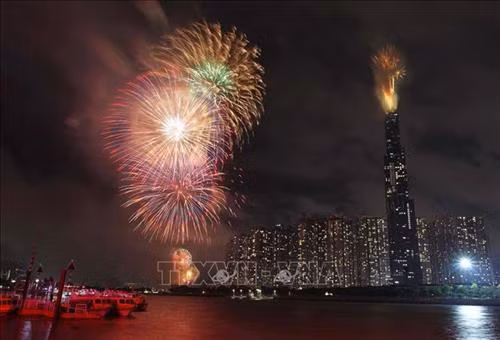 胡志明市2020年元旦庆祝活动缤彩纷呈 ảnh 1