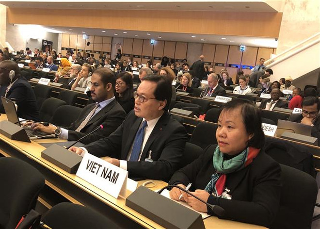 越南出席在日内瓦举行的首届全球难民论坛 ảnh 2 越南出席在日内瓦举行的首届全球难民论坛 ảnh 2