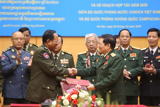 国防部部长吴春历与柬埔寨国防部部长迪班举行会谈 ảnh 3 国防部部长吴春历与柬埔寨国防部部长迪班举行会谈 ảnh 3
