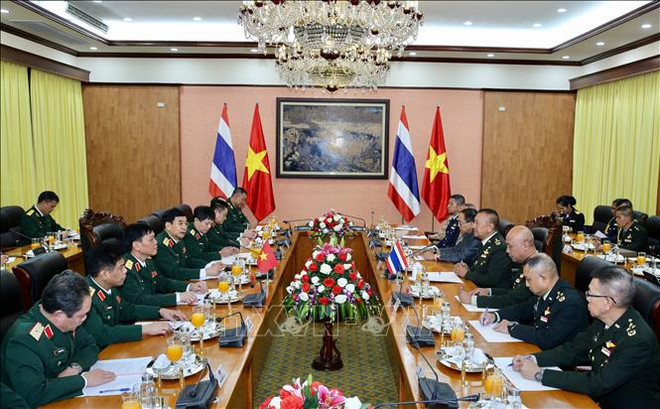 泰国皇家武装部队司令邦比巴·本亚撒里对越南进行正式访问 ảnh 2 泰国皇家武装部队司令邦比巴·本亚撒里对越南进行正式访问 ảnh 2