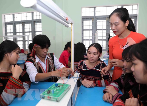 切实保障和改善民生,坚决打击非法使用童工现象 ảnh 2 切实保障和改善民生,坚决打击非法使用童工现象 ảnh 2