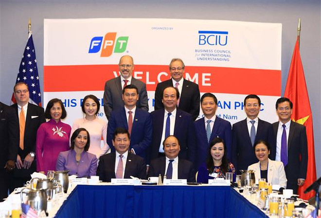 第73届联大一般性辩论:政府总理阮春福主持召开吸引对越投资的座谈会 ảnh 2 第73届联大一般性辩论:政府总理阮春福主持召开吸引对越投资的座谈会 ảnh 2