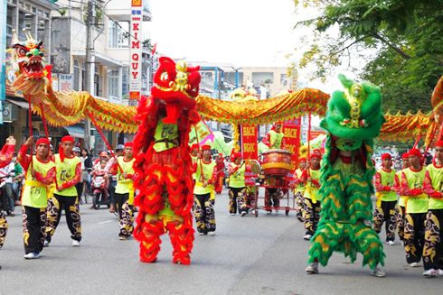 越南中秋节必不可少的一门表演艺术——龙狮麟舞 ảnh 1 越南中秋节必不可少的一门表演艺术——龙狮麟舞 ảnh 1