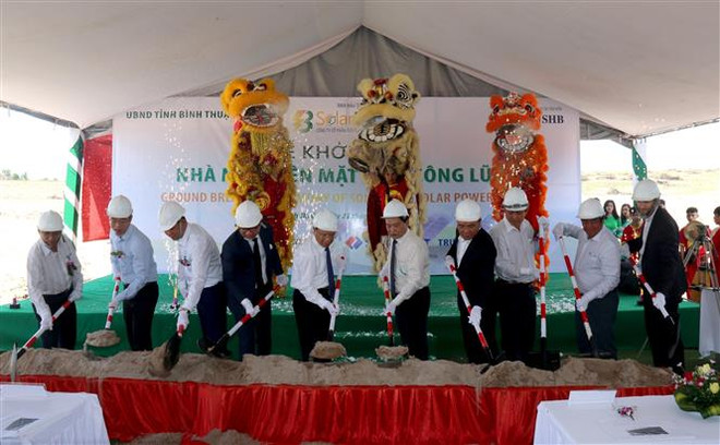 累江一号太阳能发电厂在平顺省动工兴建 ảnh 2 累江一号太阳能发电厂在平顺省动工兴建 ảnh 2