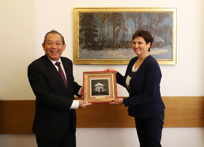 越南政府常务副总理张和平对波兰进行正式访问 ảnh 3 越南政府常务副总理张和平对波兰进行正式访问 ảnh 3