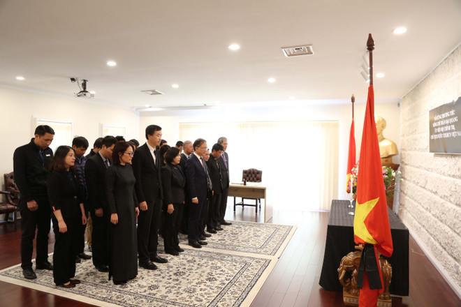 澳大利亚为陈大光主席逝世降半旗致哀 ảnh 1