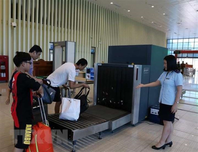 越南第十四届国会第八次会议:向入境外国人签发电子签证有助于促进国家经济社会发展 ảnh 2 越南第十四届国会第八次会议:向入境外国人签发电子签证有助于促进国家经济社会发展 ảnh 2