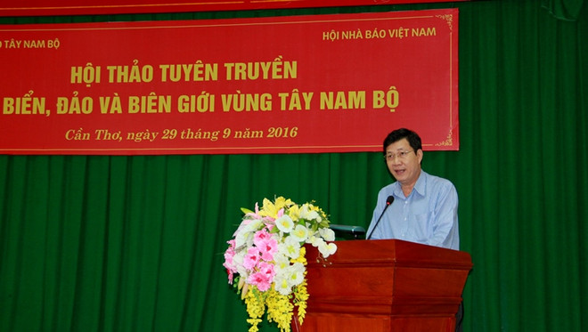 越南西南部海洋岛屿和边境地区领土主权宣传工作研讨会在芹苴市举行 ảnh 1