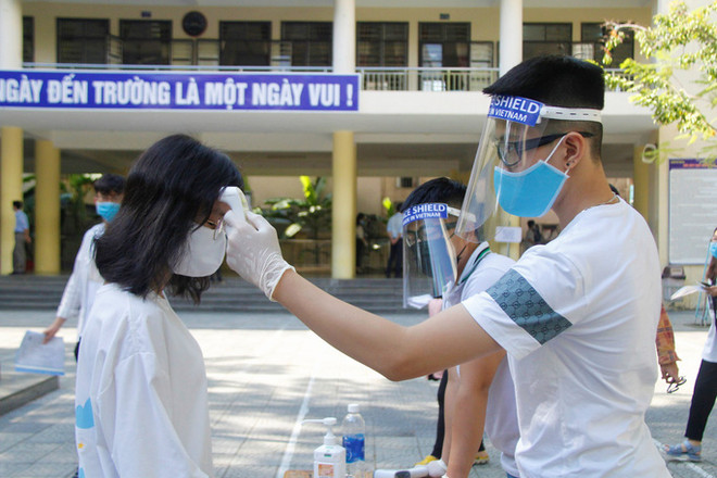 岘港市对参加2020年第二阶段高中毕业考试近1.1万名考生进行新冠病毒检测 ảnh 1 岘港市对参加2020年第二阶段高中毕业考试近1.1万名考生进行新冠病毒检测 ảnh 1