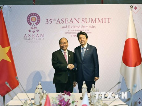 日本首相安倍晋三:我非常希望进一步深化日越两国关系 ảnh 2 日本首相安倍晋三:我非常希望进一步深化日越两国关系 ảnh 2