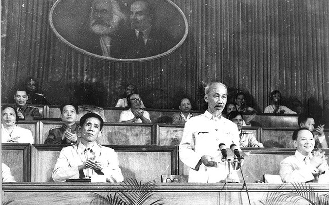 党的光辉征程: 一边建设社会主义制度一边斗争统一国家 ảnh 1 党的光辉征程: 一边建设社会主义制度一边斗争统一国家 ảnh 1