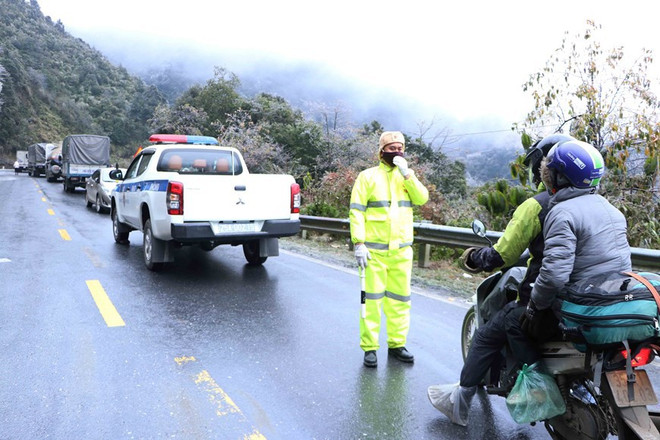 越南北部地区异常寒冷天气造成灾区严重损失 ảnh 2 越南北部地区异常寒冷天气造成灾区严重损失 ảnh 2