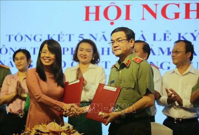 2016-2020年胡志明市公安局和旅游局配合发现940起侵害外国人人身财产案件 ảnh 1 2016-2020年胡志明市公安局和旅游局配合发现940起侵害外国人人身财产案件 ảnh 1