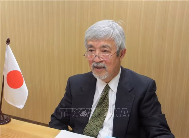 日本专家高度评价越南在经济发展与疫情防控中取得的成功 ảnh 1