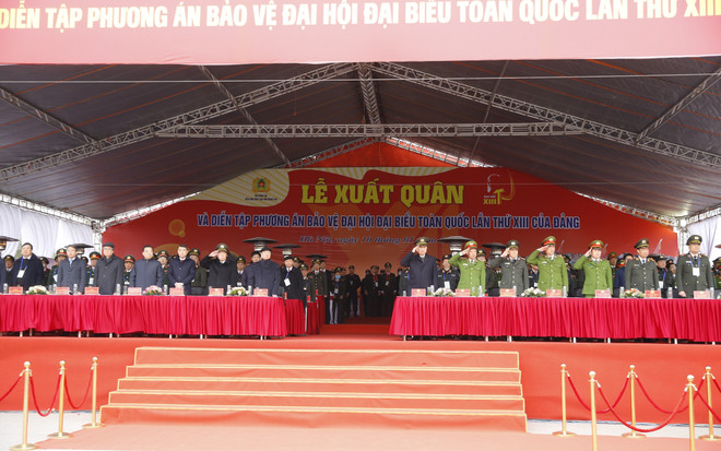 越共十三大安保出征仪式暨安保应急处突演练今日在河内举行 ảnh 1 越共十三大安保出征仪式暨安保应急处突演练今日在河内举行 ảnh 1