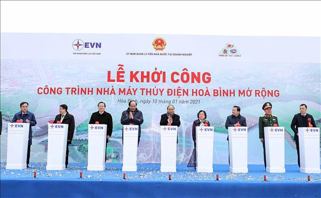 越南政府总理阮春福发布和平水电站扩建项目开工令 ảnh 1 越南政府总理阮春福发布和平水电站扩建项目开工令 ảnh 1