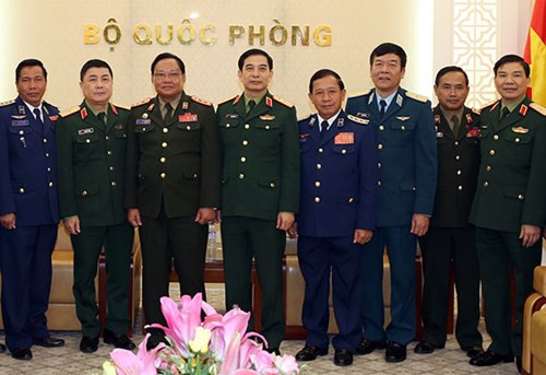 加强越老两国防空空军合作关系 ảnh 2 加强越老两国防空空军合作关系 ảnh 2