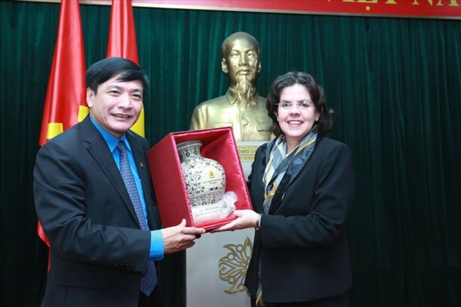 古巴新任驻越大使： 古巴将与越南劳动总联合会的关系置于优先地位 ảnh 1