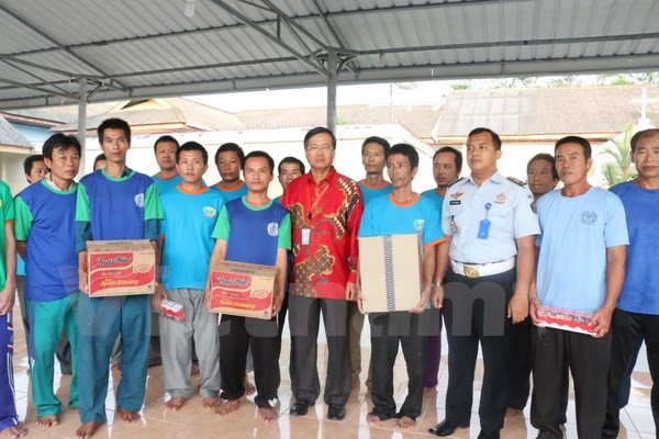 越南驻印大使馆对暂被扣留的越南渔民进行领事探访 ảnh 1 越南驻印大使馆对暂被扣留的越南渔民进行领事探访 ảnh 1