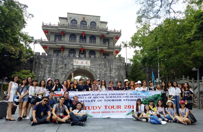 教育培训合作为越中持久友谊奠定基础 ảnh 3 教育培训合作为越中持久友谊奠定基础 ảnh 3