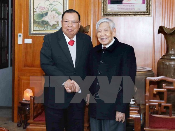老挝领导拜访原越共中央总书记黎可漂和农德孟 ảnh 1 老挝领导拜访原越共中央总书记黎可漂和农德孟 ảnh 1