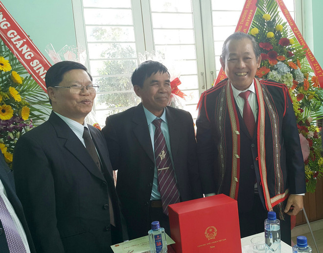 越南领导代表向信教群众致以圣诞祝福 ảnh 1 越南领导代表向信教群众致以圣诞祝福 ảnh 1