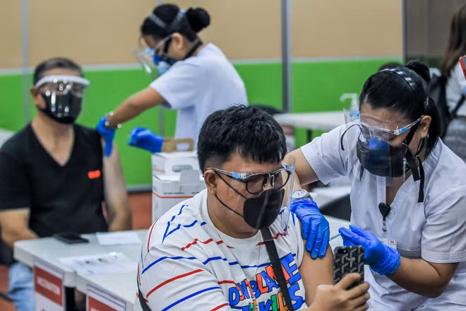 新冠肺炎疫情:柬埔寨新增近600例新冠肺炎确诊病例 菲律宾扩大新冠疫苗接种计划 ảnh 2 新冠肺炎疫情:柬埔寨新增近600例新冠肺炎确诊病例 菲律宾扩大新冠疫苗接种计划 ảnh 2