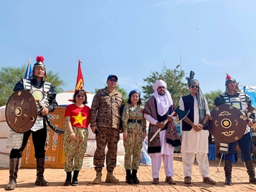 越南金星红旗在南苏丹共和国迎风飘扬 ảnh 3 越南金星红旗在南苏丹共和国迎风飘扬 ảnh 3