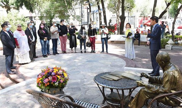 胡志明主席出国寻找救国之路110周年:拉美左翼政客对胡志明主席思想道德深表敬佩 ảnh 1 胡志明主席出国寻找救国之路110周年:拉美左翼政客对胡志明主席思想道德深表敬佩 ảnh 1