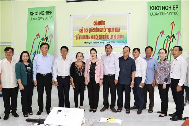 越南国会主席阮氏金银莅临朔庄省调研 ảnh 1 越南国会主席阮氏金银莅临朔庄省调研 ảnh 1